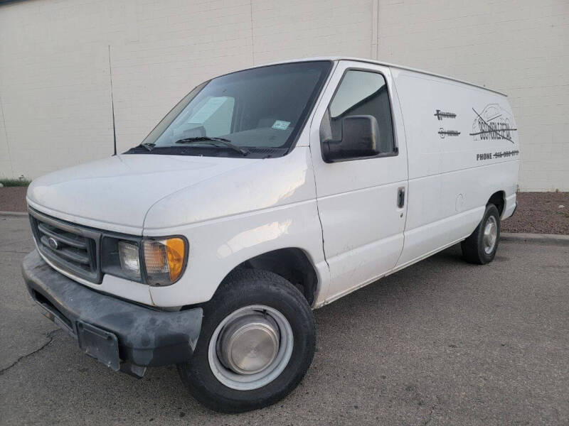 2003 Ford Econoline Van Commercial's photo