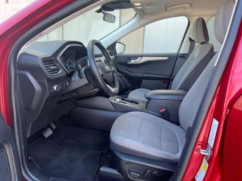 2021 Ford Escape Hybrid SE