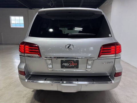 2014 Lexus LX 570