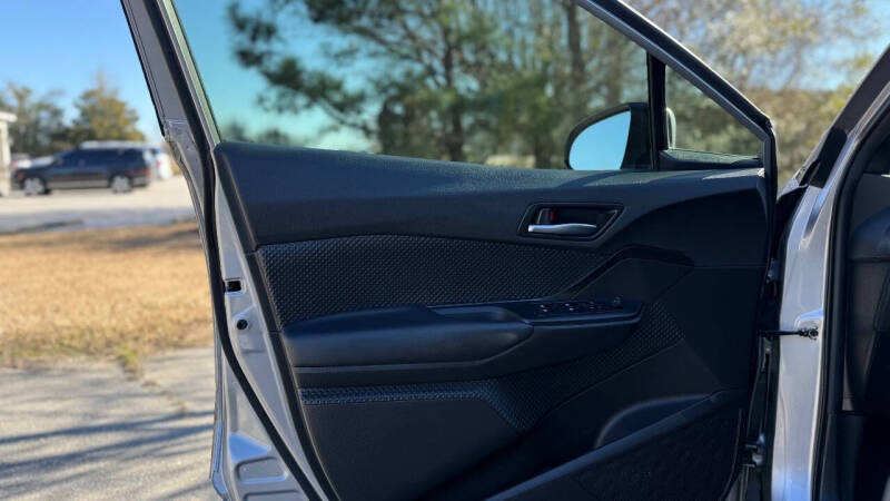 2019 Toyota C-HR XLE