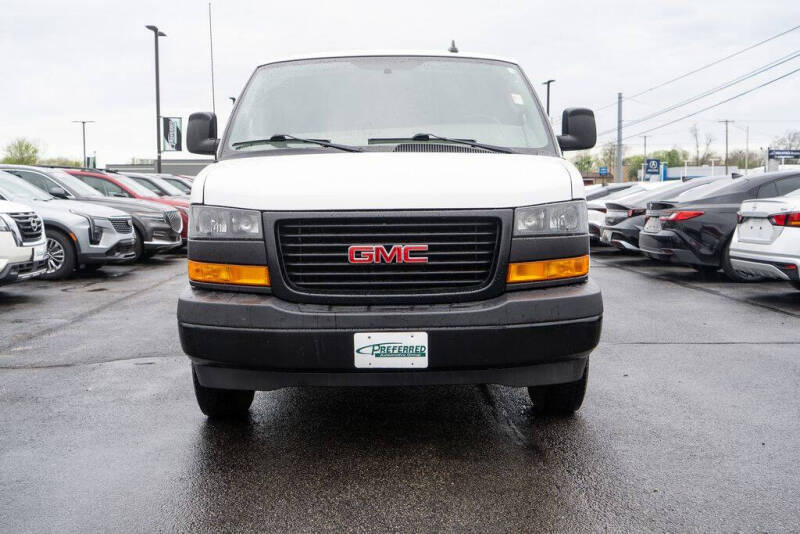 2022 GMC Savana 2500