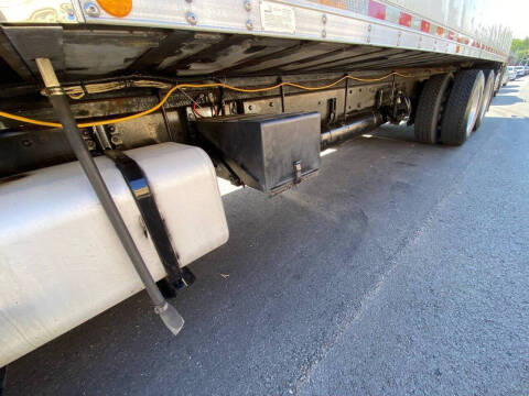 2005 Freightliner M2 106