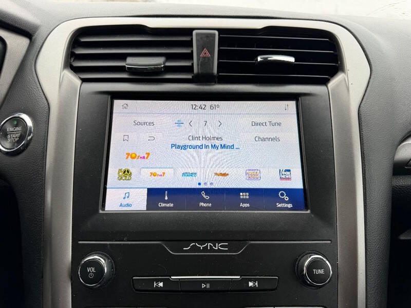 2020 Ford Fusion SE