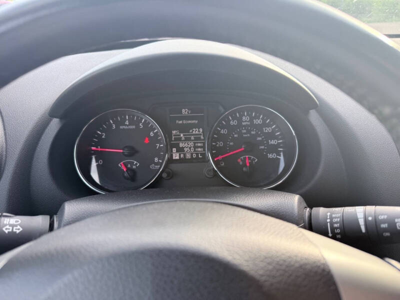 2012 Nissan Rogue SV w/SL Package