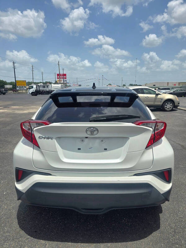 2020 Toyota C-HR XLE