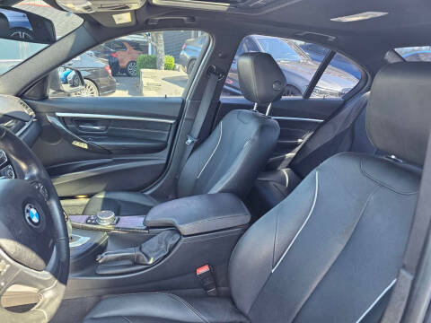 2017 BMW 3 Series 330i xDrive