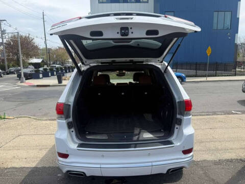 2018 Jeep Grand Cherokee Summit