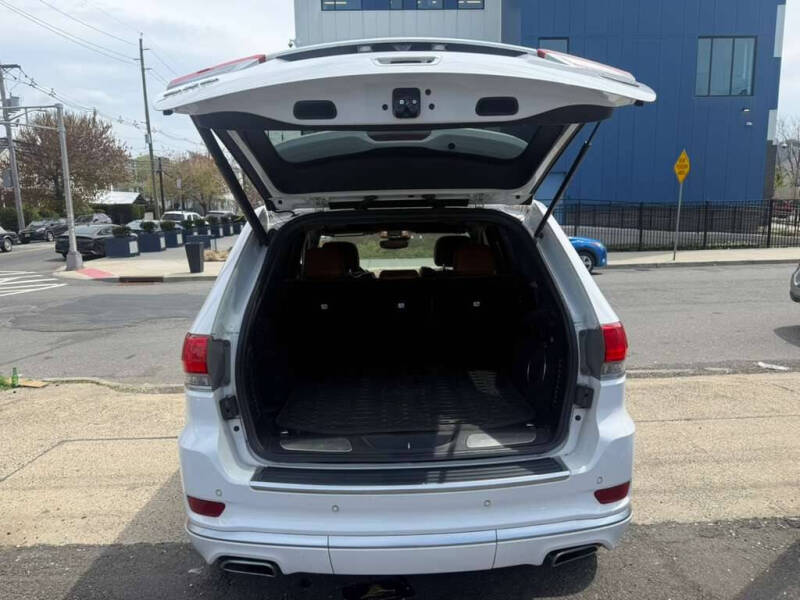 2018 Jeep Grand Cherokee Summit