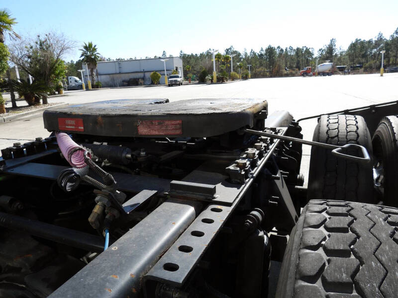 2020 International LT625