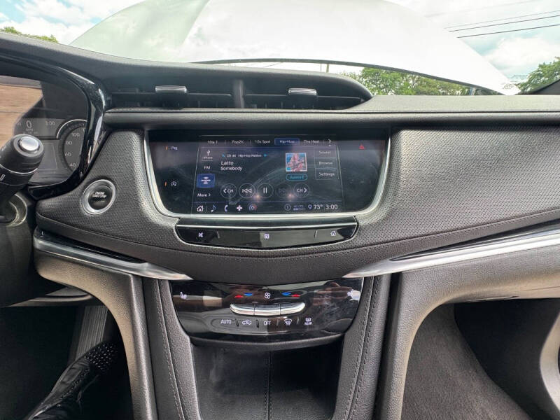 2020 Cadillac XT5 Premium Luxury