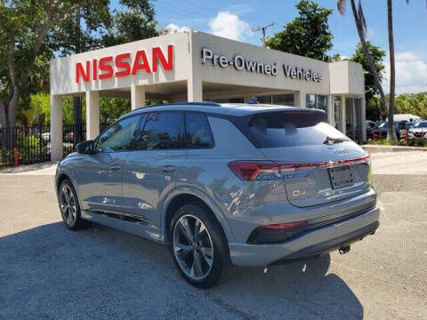 2025 Audi Q4 e-tron quattro Premium 55