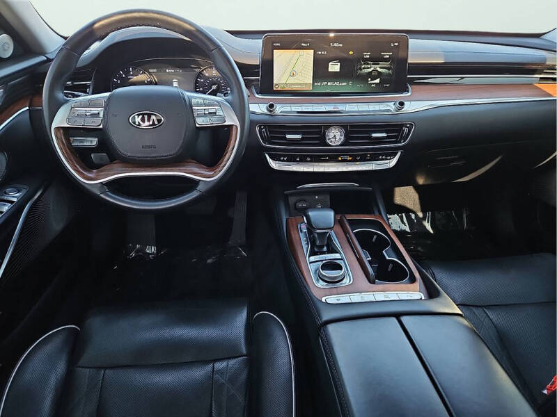 2019 Kia K900 Luxury