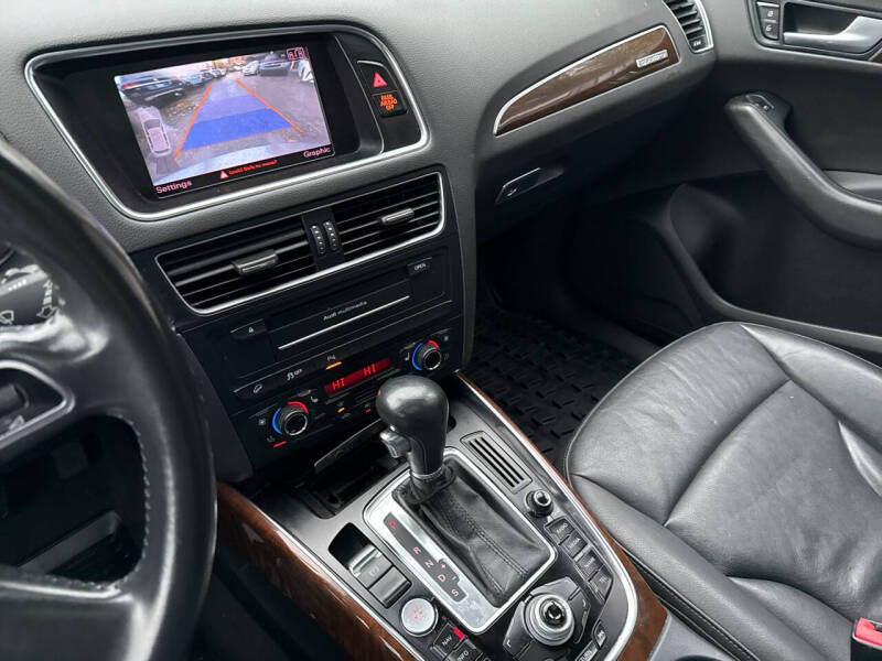 2012 Audi Q5 3.2 quattro Premium Plus