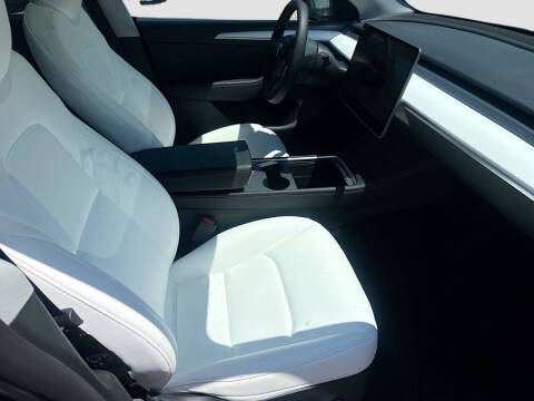 2025 Tesla Model Y Long Range