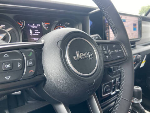 2025 Jeep Gladiator Sport S