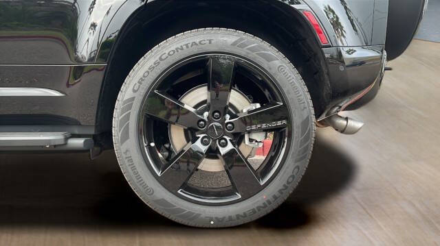 2026 Land Rover Defender 110 P500 X-Dynamic SE