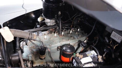1947 Ford Super Deluxe