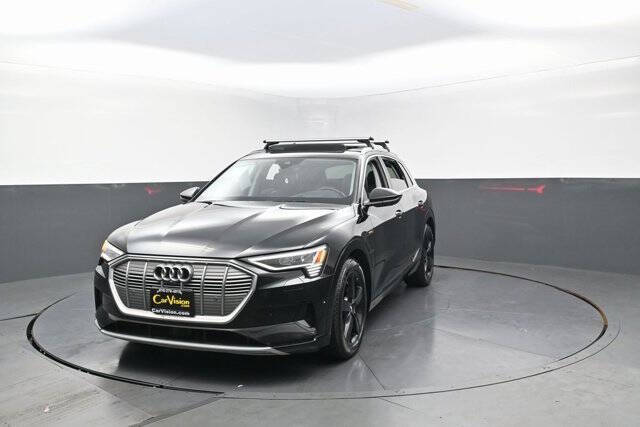 2019 Audi e-tron quattro Prestige