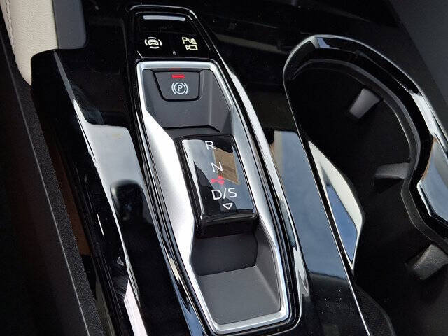 2025 Audi Q5 quattro Premium TFSI