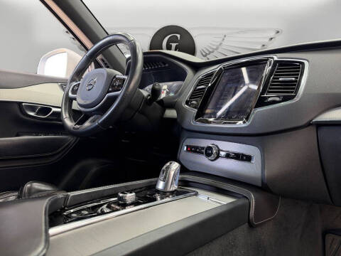 2017 Volvo XC90 T8 eAWD R-Design