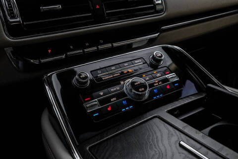 2022 Lincoln Navigator Standard