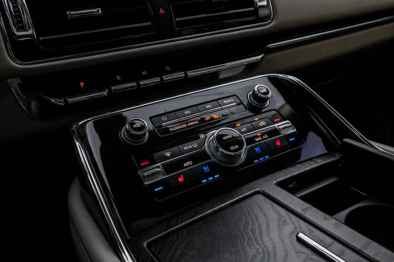 2022 Lincoln Navigator Standard