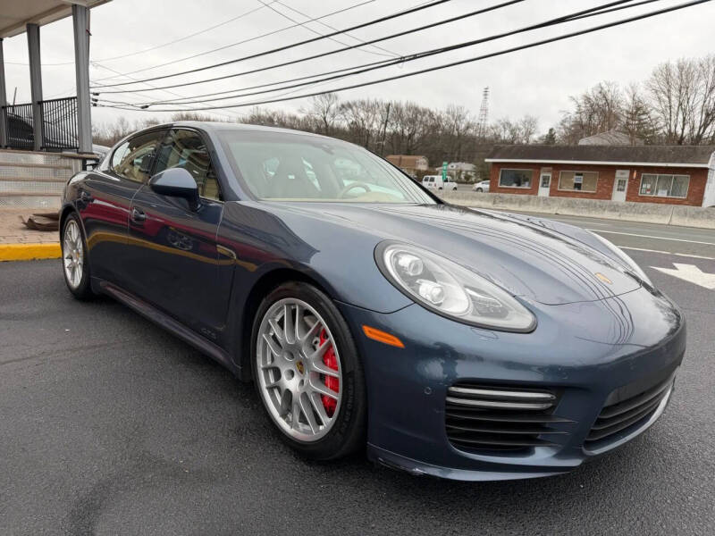 2015 Porsche Panamera GTS