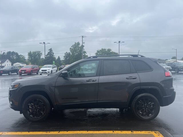 2023 Jeep Cherokee Altitude Lux
