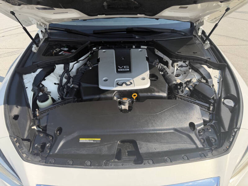 2015 Infiniti Q50