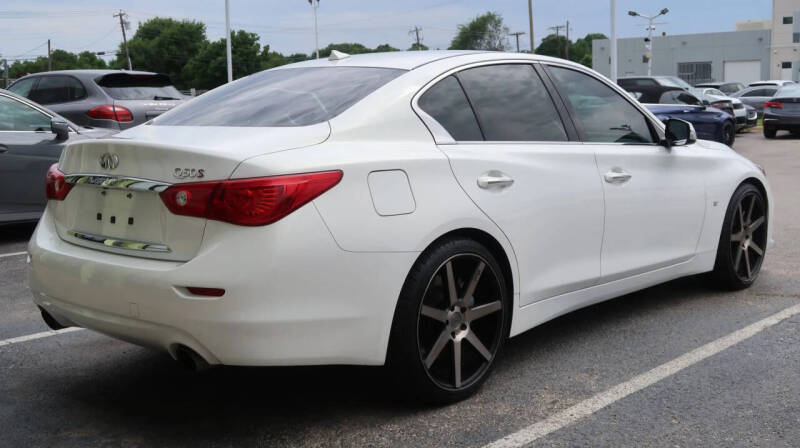 2015 Infiniti Q50
