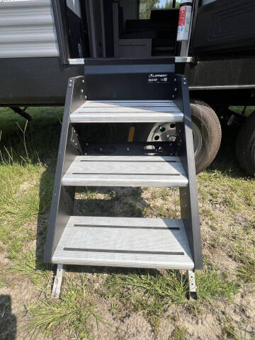 2023 Dutchmen Coleman Lantern 242BH