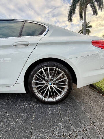 2019 BMW 5 Series 530i