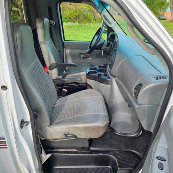 2008 Ford E-Series E-450 SD
