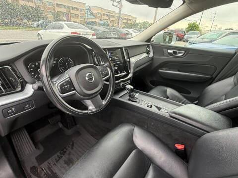 2018 Volvo XC60 T5 Momentum