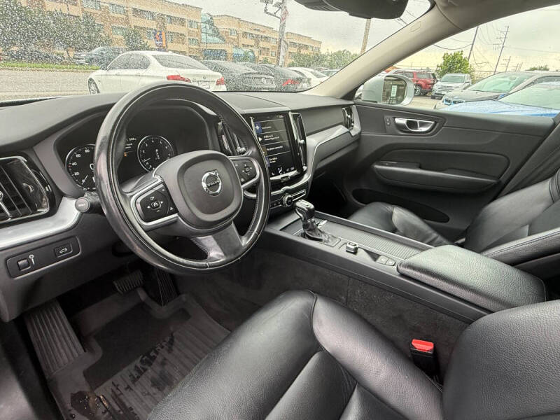 2018 Volvo XC60 T5 Momentum
