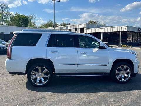 2018 Cadillac Escalade Luxury