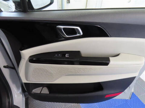 2022 Kia Carnival SX