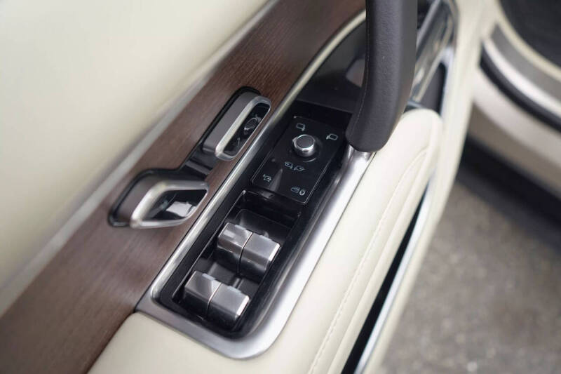 2023 Land Rover Range Rover P400 SE