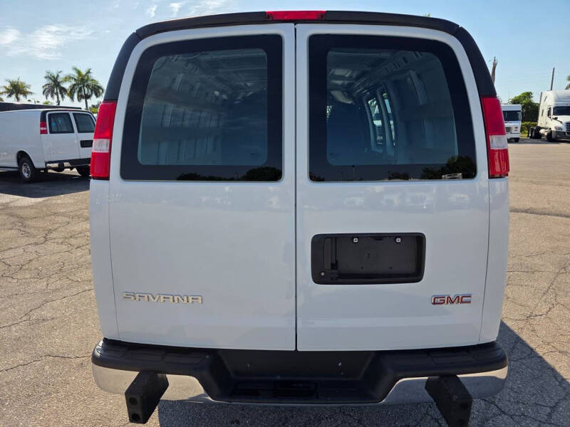 2024 GMC Savana 2500