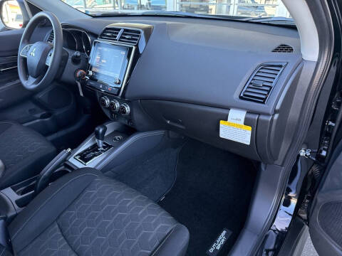 2026 Mitsubishi Outlander Sport ES