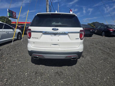 2017 Ford Explorer Platinum