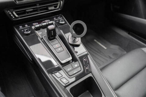 2022 Porsche 911 Carrera 4 GTS