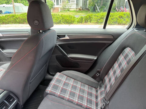 2018 Volkswagen Golf GTI SE