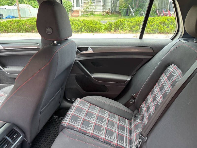 2018 Volkswagen Golf GTI SE