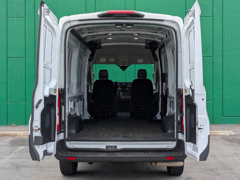 2025 Ford Transit 250
