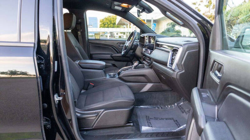 2024 GMC Canyon Elevation