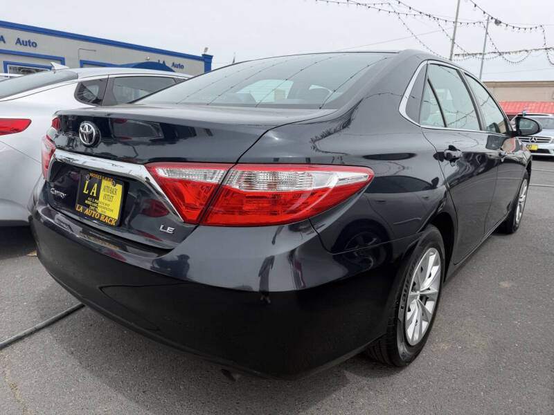 2016 Toyota Camry SE