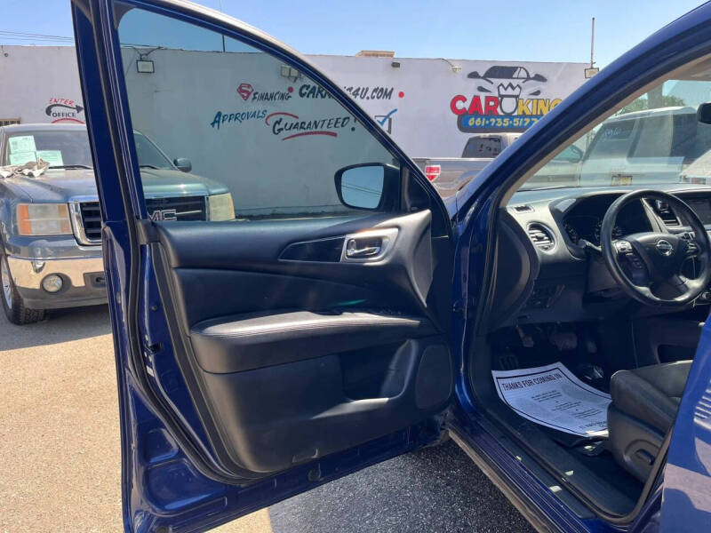 2020 Nissan Pathfinder SV