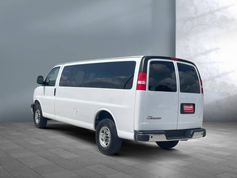 2024 Chevrolet Express LT 3500