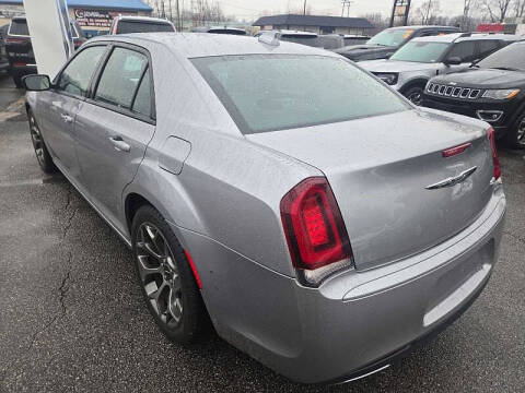 2017 Chrysler 300